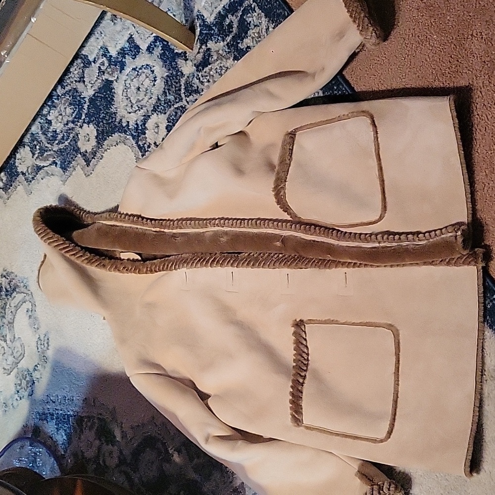Coat - Picture 2 of 3